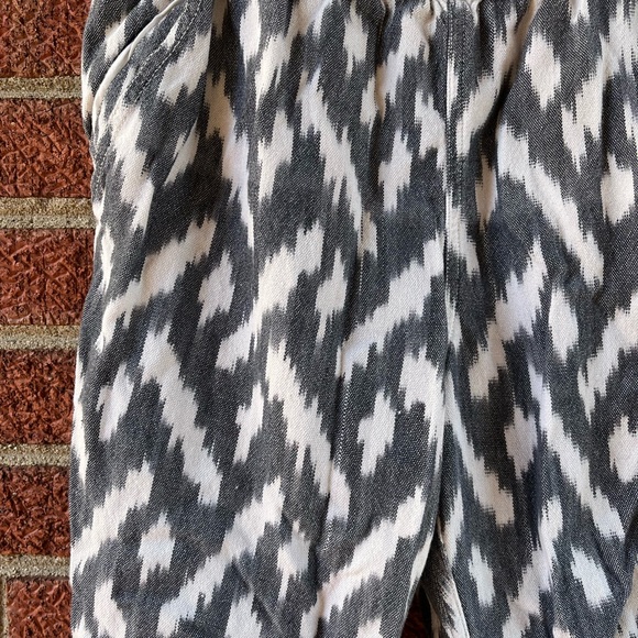 J Crew Joggers Womens Size 4 Ikat Gray Cropped Seaside Pants - Picture 2 of 6
